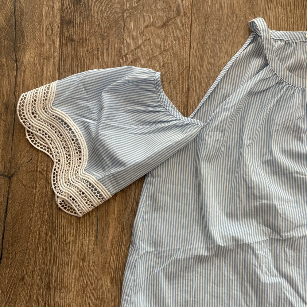 Ann Taylor Light Blue Striped Top Cold Shoulder with Lace Accents Small - Picture 5 of 10